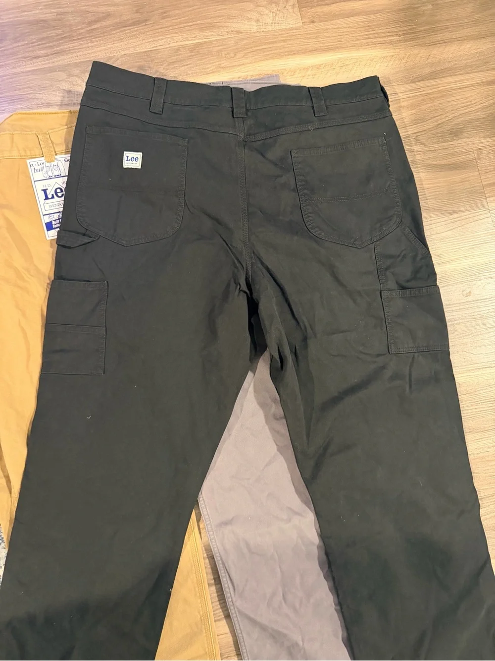 Lee Workwear Carpenter Utility Pants 42x32 Lot of 3 NWT Black Gray Khaki